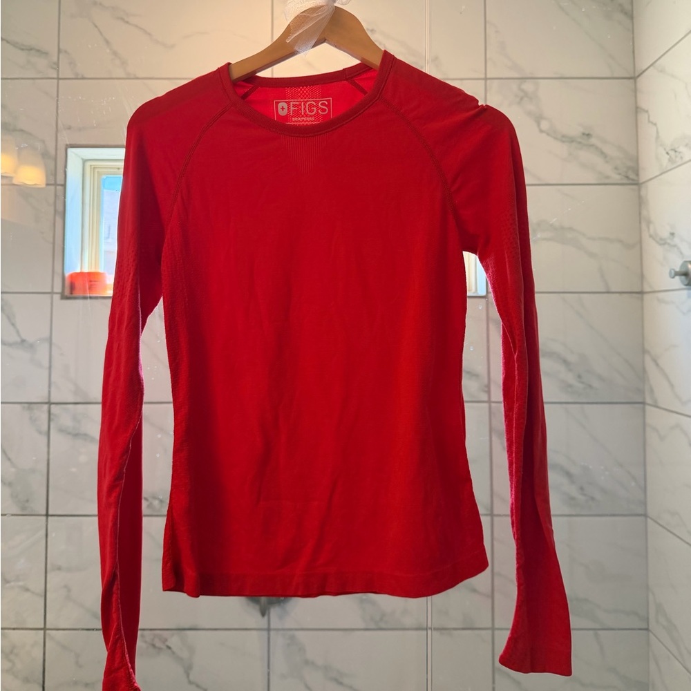 FIGS Salta long sleeve under scrub